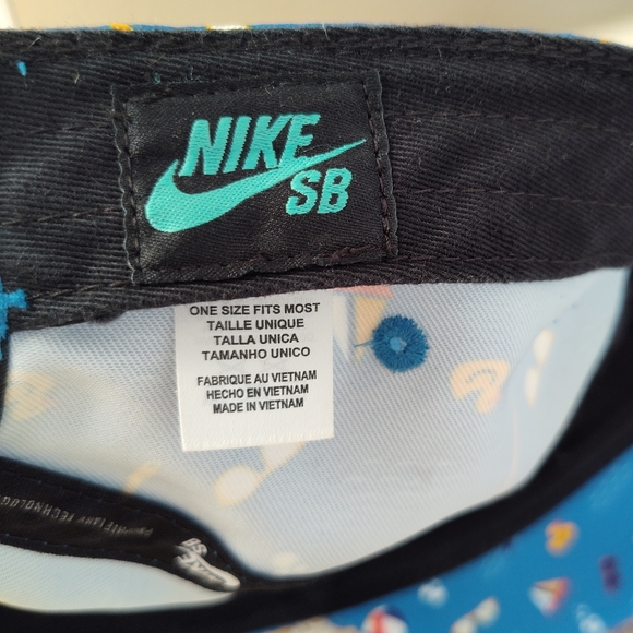 Nike SB Beach Motif 5 Panel Hat Cap Blue Yellow White Skateboarding Snapback - Picture 5 of 6
